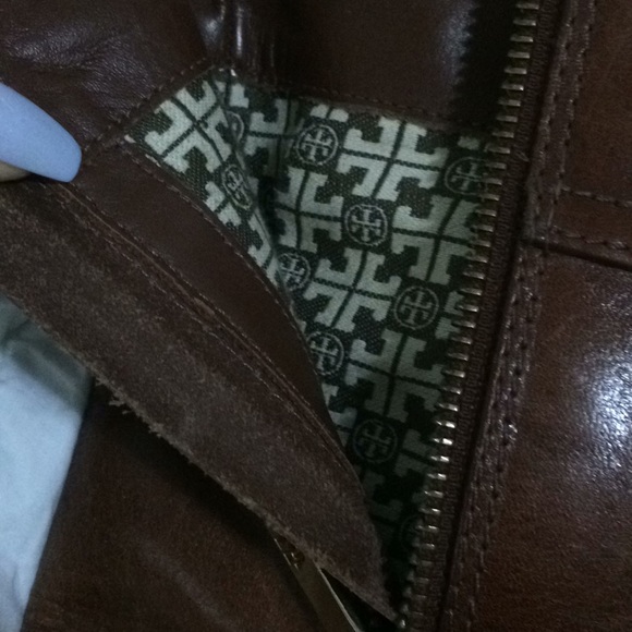 tory burch boots - Picture 3 of 4